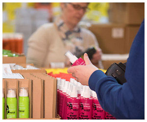 HAKA Verkaufsraum, Verkäufer