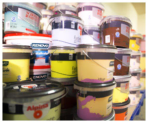 HAKA Verkaufsraum Farben